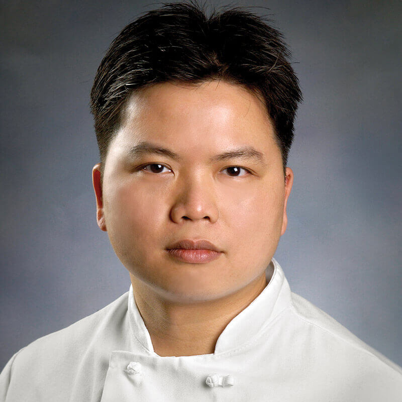 sushi chef Brian Kuo
